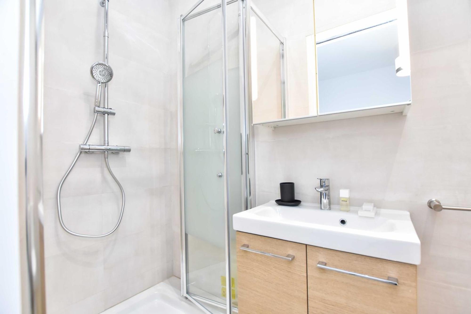 Residence 1Bdr Bastille Париж Экстерьер фото